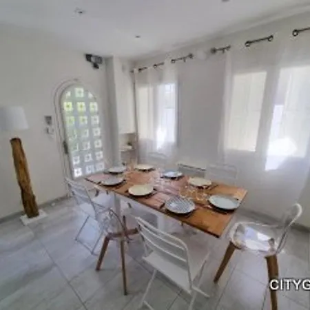 Villa Moderne Climatisee Avec Wi-Fi, Proche Plage Pour 6 Pers. - Fr-1-696-49 *